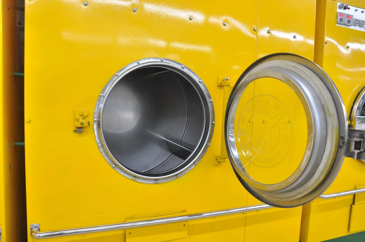 photography, shop, laundry, washing machine, big, yellow, clean, washing machine, washing machine, washing machine, washing machine, washing machine. Laundromat customer acquisition: Google profile and partners