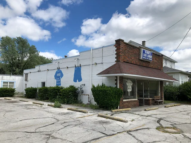 Kirk's Coin Laundry in Bowling Green, Ohio. 5 things to check in laundromat software