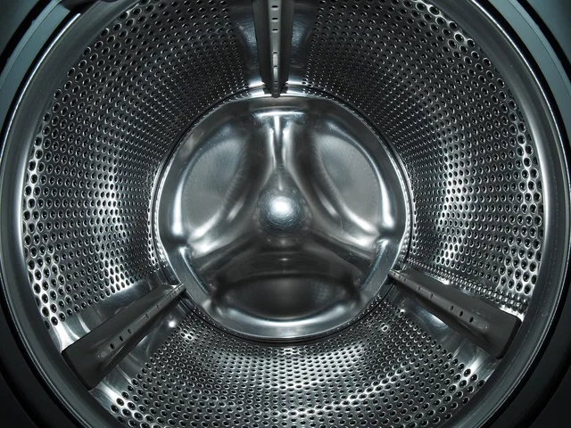 washing machine, metal, drum, perforated sheet, to wash, machine, washing machine, washing machine, washing machine, washing machine, washing machine. Laundromat equipment costs: new against used